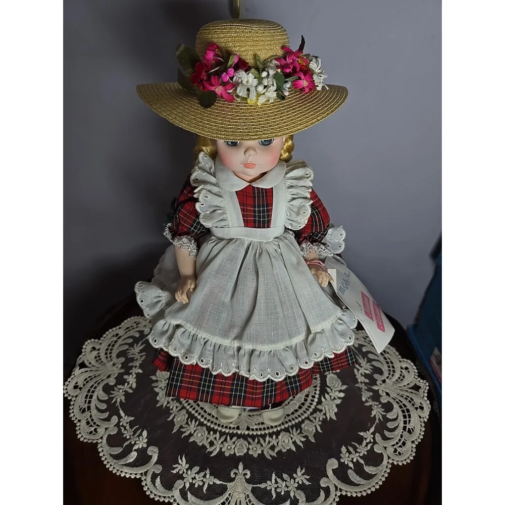 Vintage Doll. Madame Alexander. 